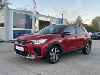 Voir le détail de l'offre de cette KIA Stonic 1.0 T-GDi 120ch MHEV GT Line DCT7 de 2021 en vente à partir de 191.05 €  / mois