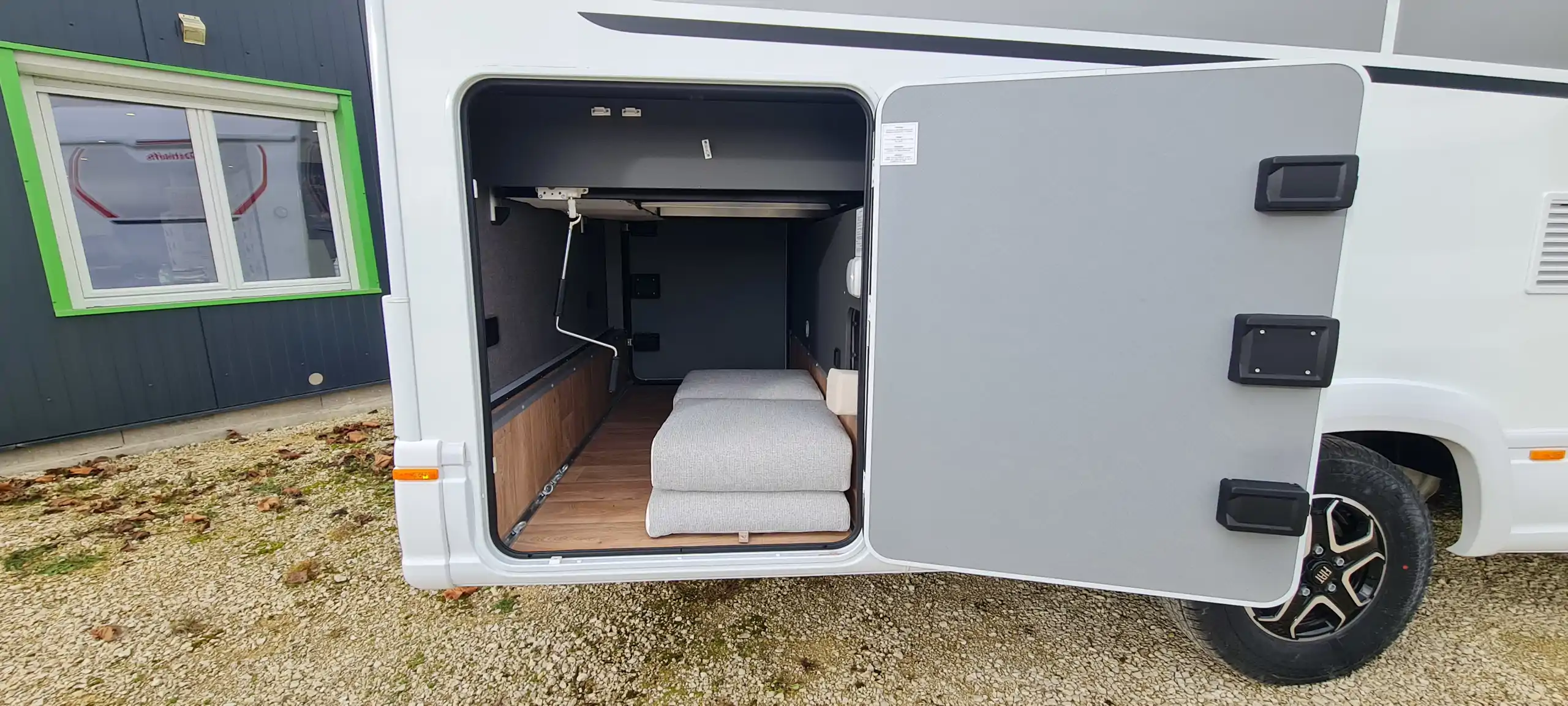 Image Dethleffs Trend I 7057 DBL  Intégral