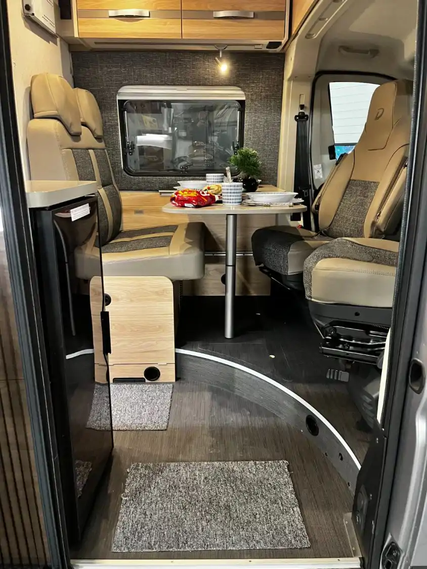 Image Dethleffs Globetrail 640 Fourgon